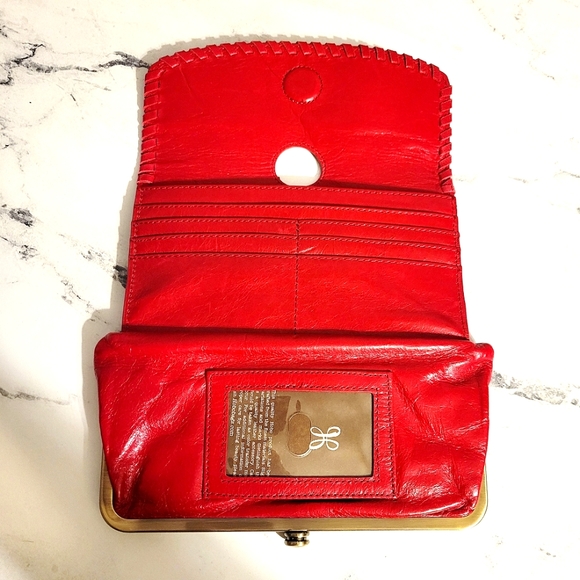 NWT HOBO Gorgeous Cherry Red 'Spirit' Leather Wallet With Wanderlust Lining - Picture 4 of 6